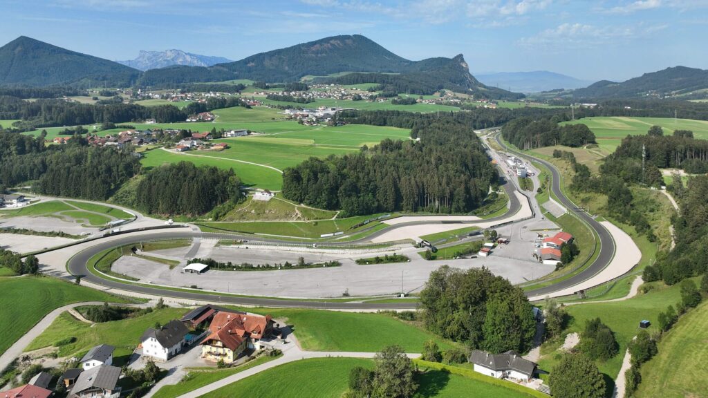 Plainfeld,_Koppl_-_Salzburgring - Wikipedia