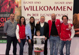 Kino - Filmcrew Kos, Krenn, Tieber-Gibbs mit Sohn, Miltner, Khachesarian, Derflinger